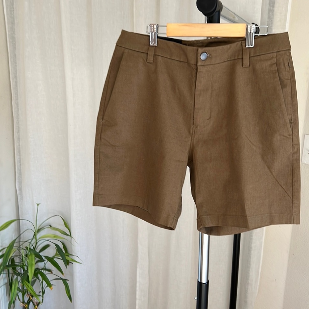 Lululemon brown shorts